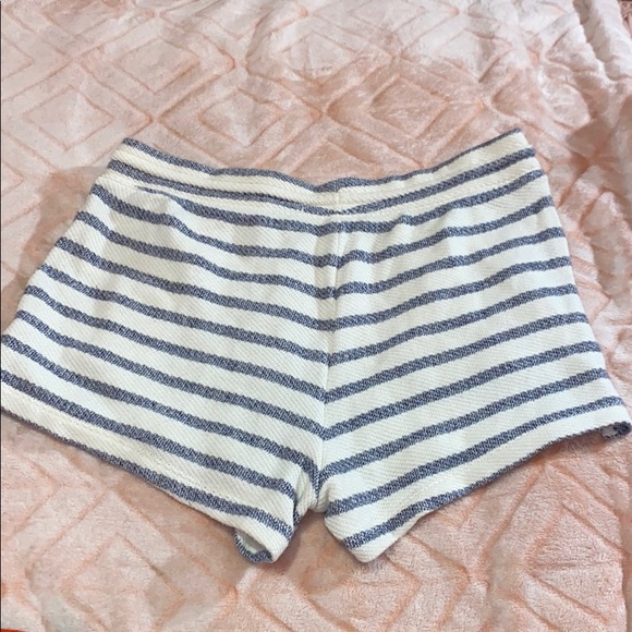 Old Navy - Picture 2 of 2